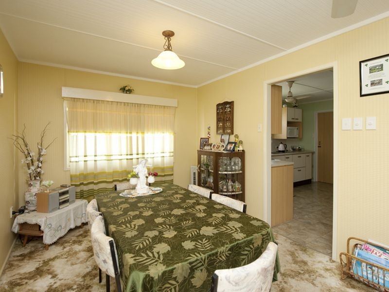 14 Paterson Street, West Gladstone QLD 4680