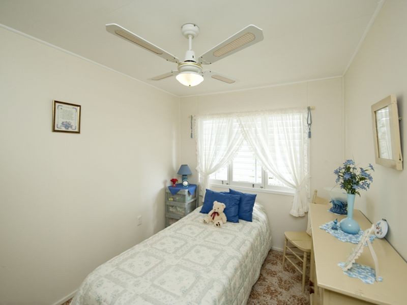 14 Paterson Street, West Gladstone QLD 4680