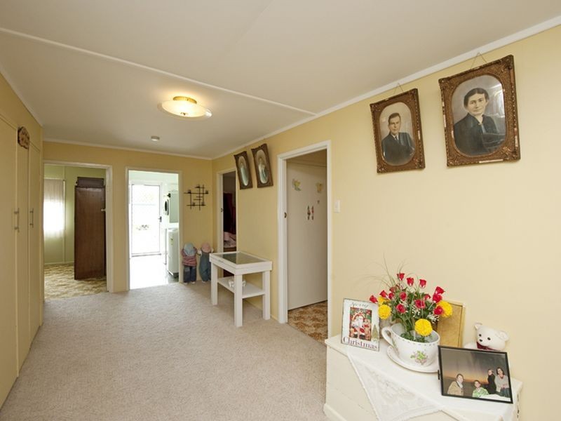 14 Paterson Street, West Gladstone QLD 4680