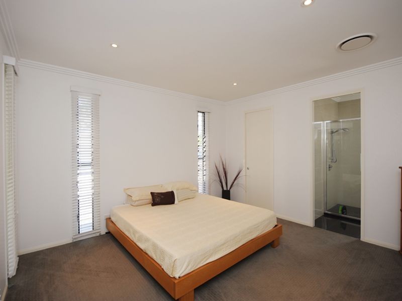 5 Sanctuary Place, South Gladstone QLD 4680