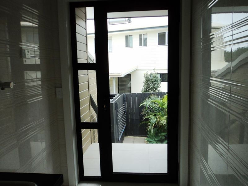 28 B Flounder Crescent, Toolooa QLD 4680