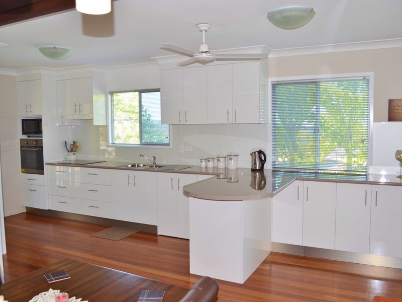 27 Butler Street, New Auckland QLD 4680