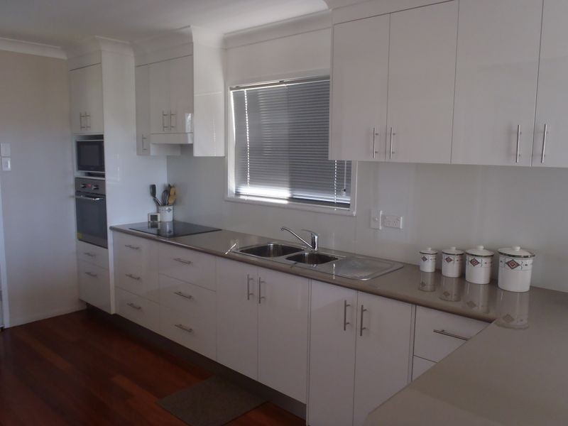 27 Butler Street, New Auckland QLD 4680