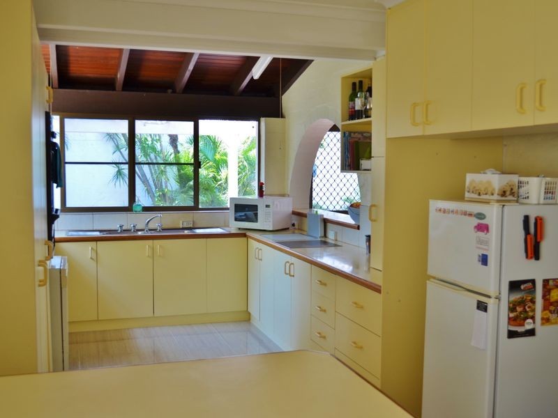 2 Allunga Entrance, Glen Eden QLD 4680