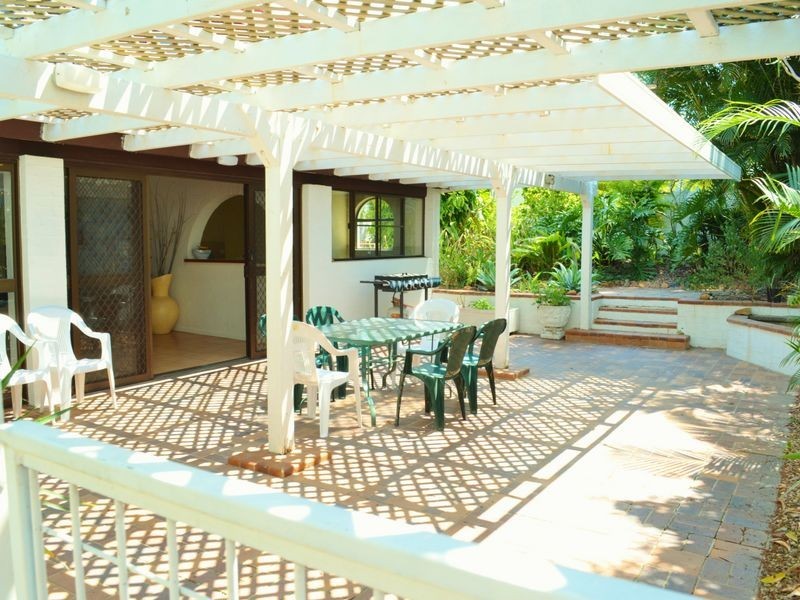 2 Allunga Entrance, Glen Eden QLD 4680