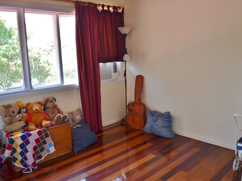 2 Allunga Entrance, Glen Eden QLD 4680
