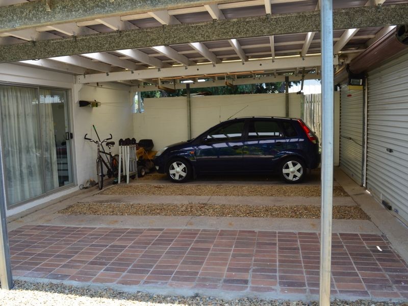 2 Allunga Entrance, Glen Eden QLD 4680