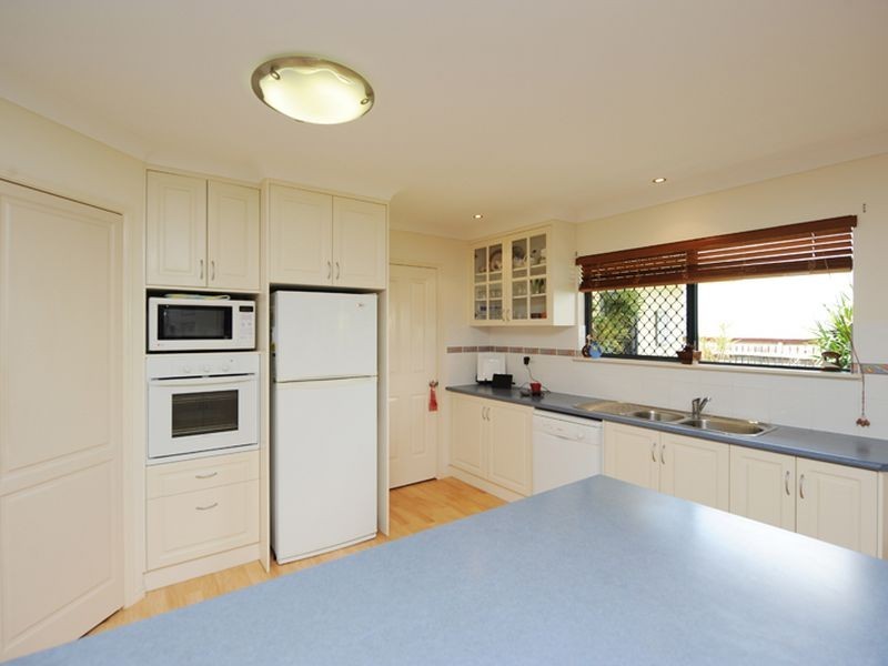 5 Craigmoor Court, New Auckland QLD 4680