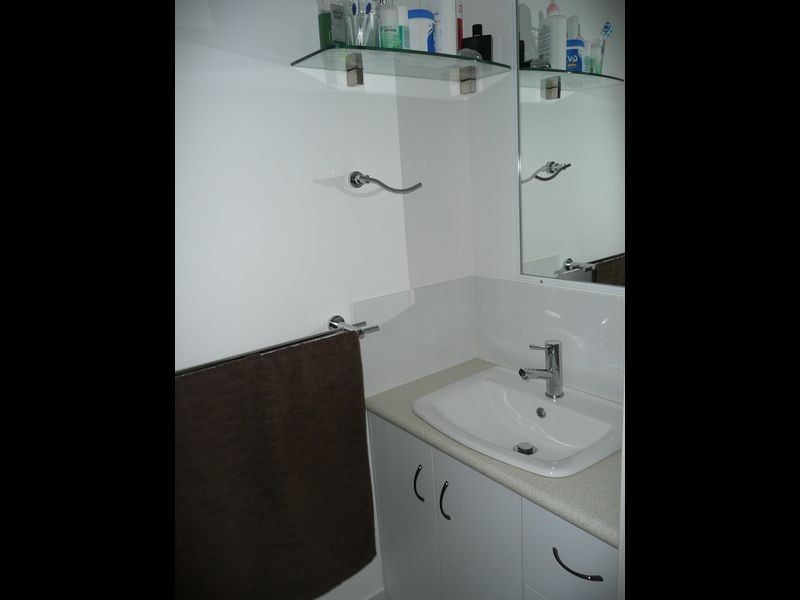 SHED 6/14 Helen Street, Callemondah QLD 4680