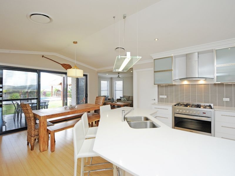 24 Wyara Close, Clinton QLD 4680