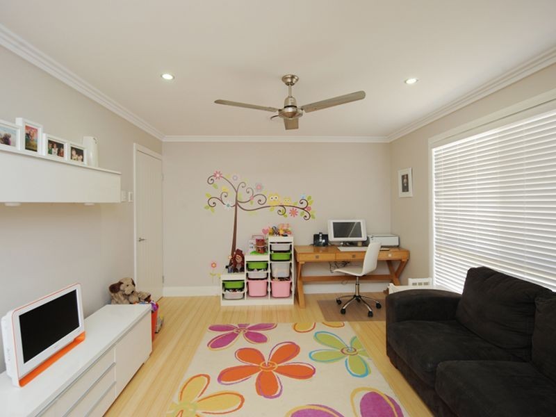 24 Wyara Close, Clinton QLD 4680