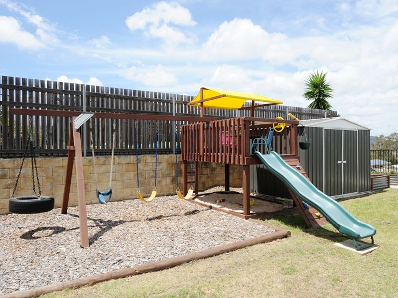 24 Wyara Close, Clinton QLD 4680