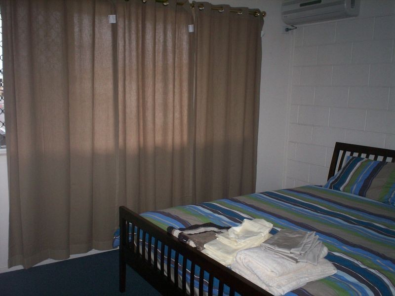 2/1 Side Street, South Gladstone QLD 4680