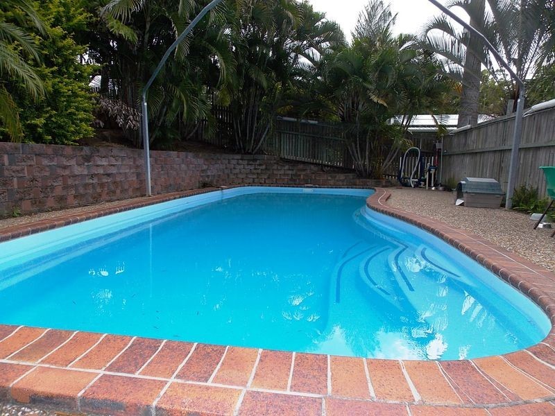 9 Fairway Avenue, Clinton QLD 4680