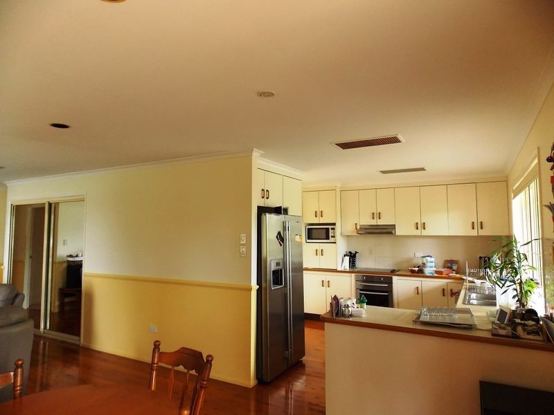 9 Fairway Avenue, Clinton QLD 4680