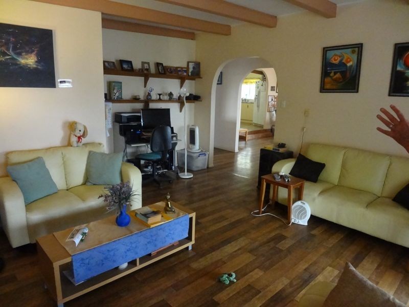 9 Gladstone Street, Mount Larcom QLD 4695