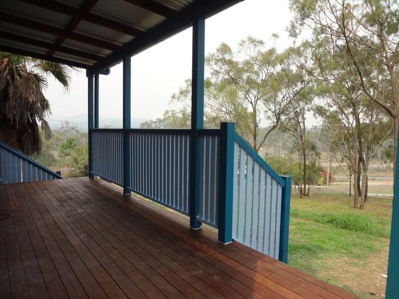 9 Gladstone Street, Mount Larcom QLD 4695