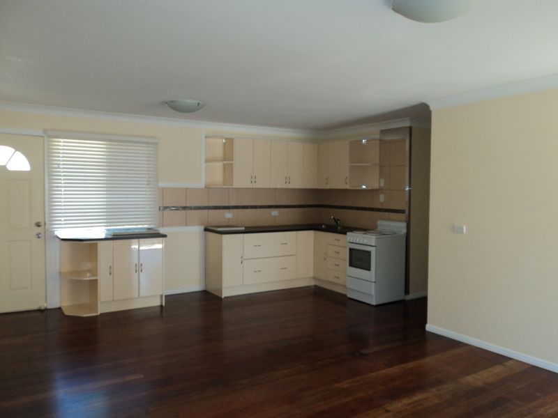 34 Rossella Street, West Gladstone QLD 4680