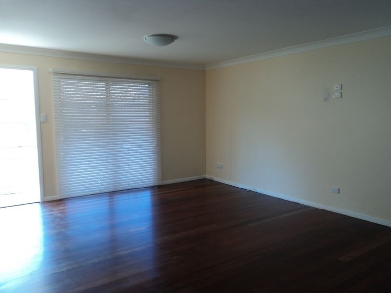 34 Rossella Street, West Gladstone QLD 4680