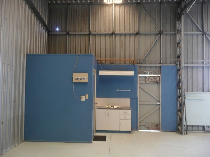 SHED 5/12 Bassett Street, Callemondah QLD 4680