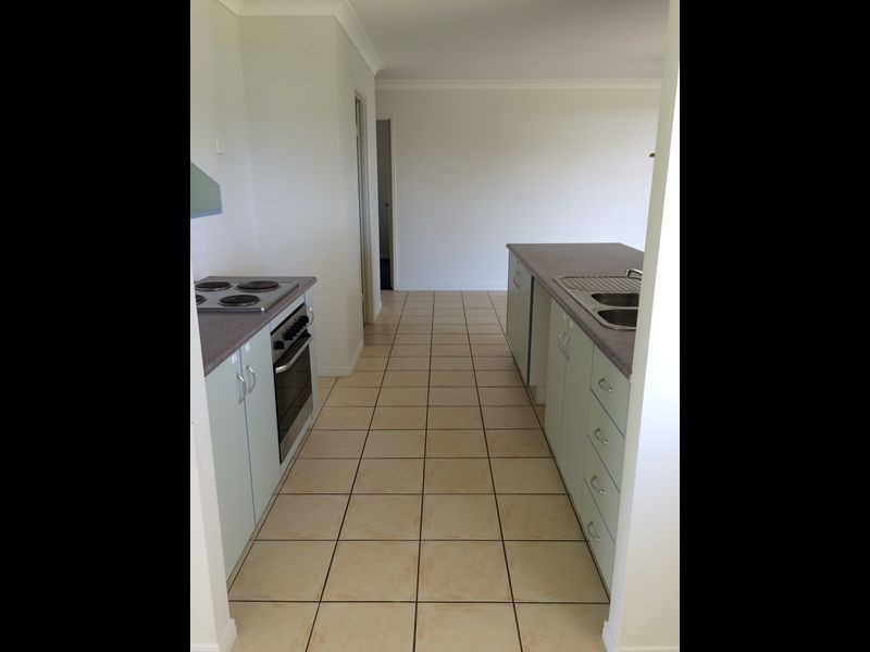 6 Saxonvale Court, New Auckland QLD 4680