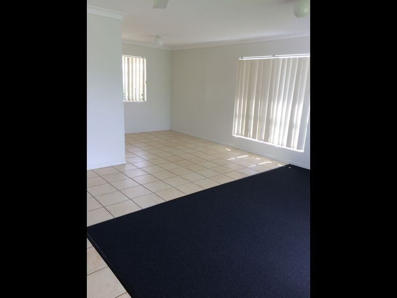 6 Saxonvale Court, New Auckland QLD 4680