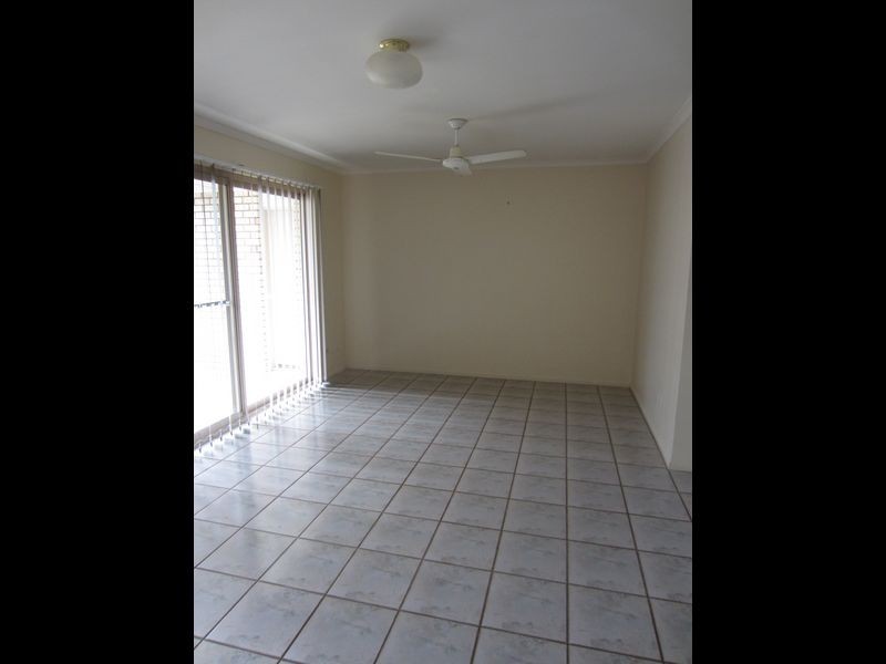 1A Yaldara Court, New Auckland QLD 4680