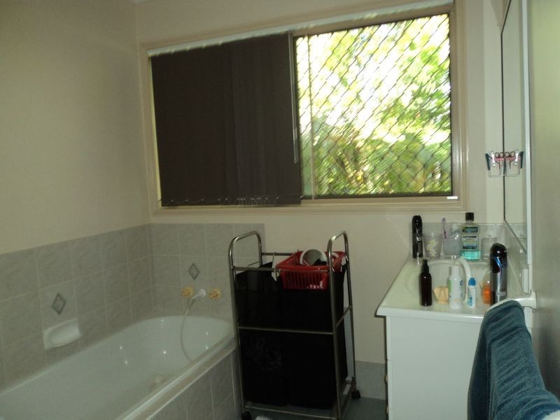 1A Yaldara Court, New Auckland QLD 4680