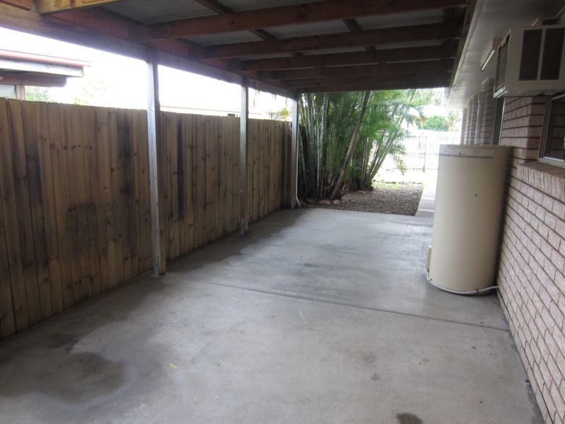 1A Yaldara Court, New Auckland QLD 4680