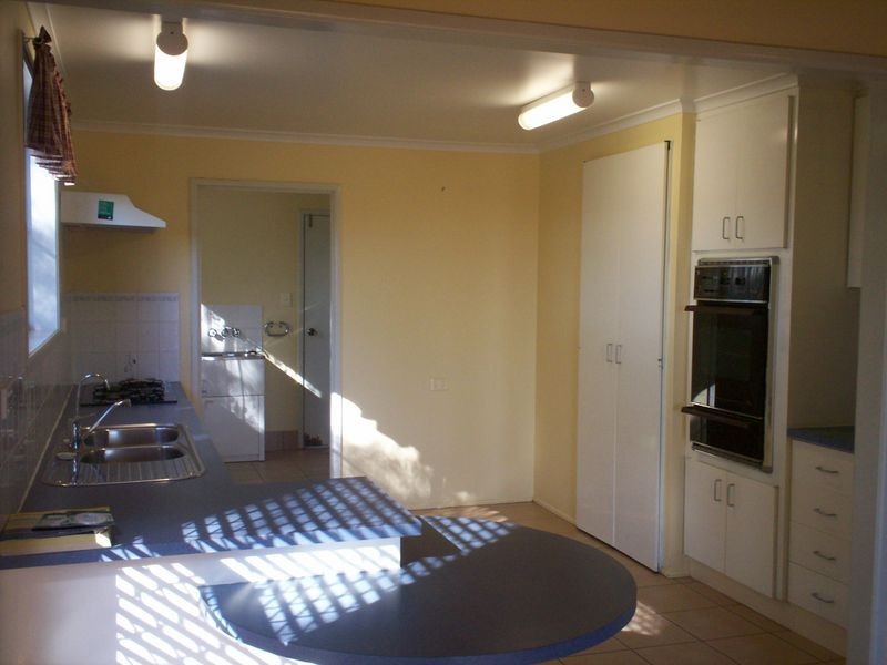 70 ADELAIDE, Gladstone QLD 4680