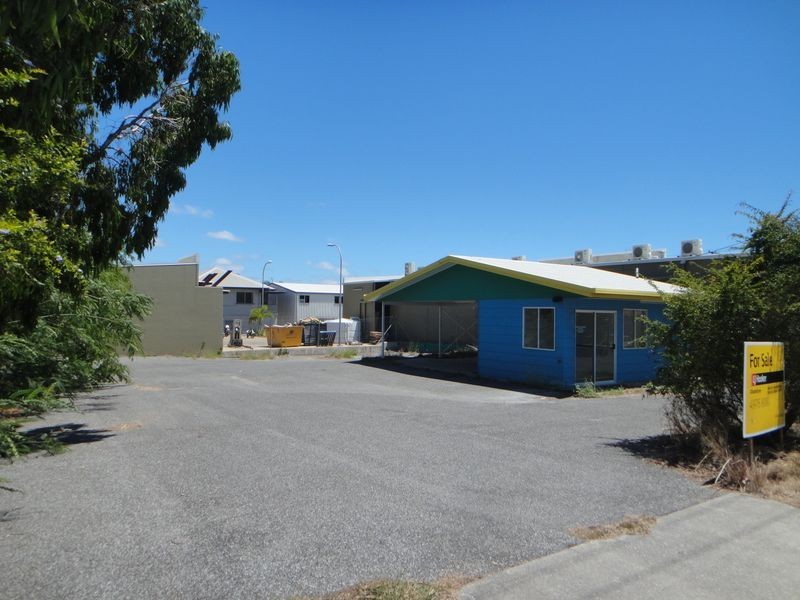 14 Short Street, South Gladstone QLD 4680
