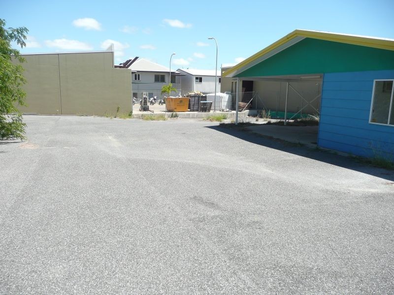 14 Short Street, South Gladstone QLD 4680