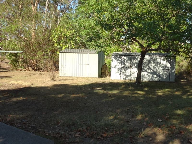 2/2 Woollybutt Street, New Auckland QLD 4680