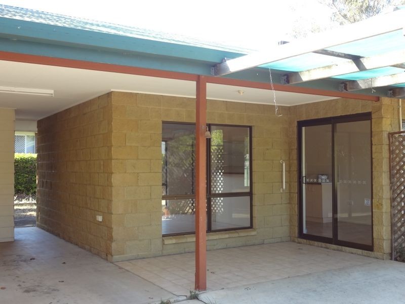 2/2 Woollybutt Street, New Auckland QLD 4680