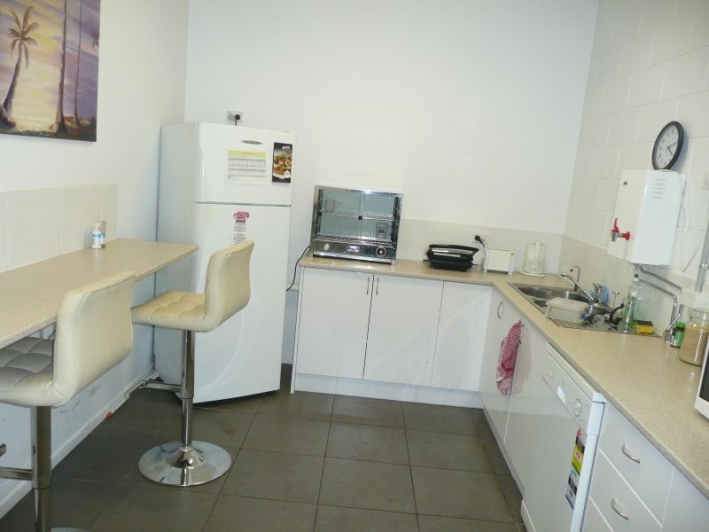 16 Tank Street, Gladstone QLD 4680