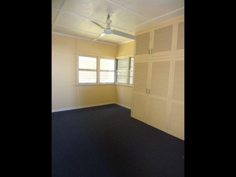 5 White Street, West Gladstone QLD 4680