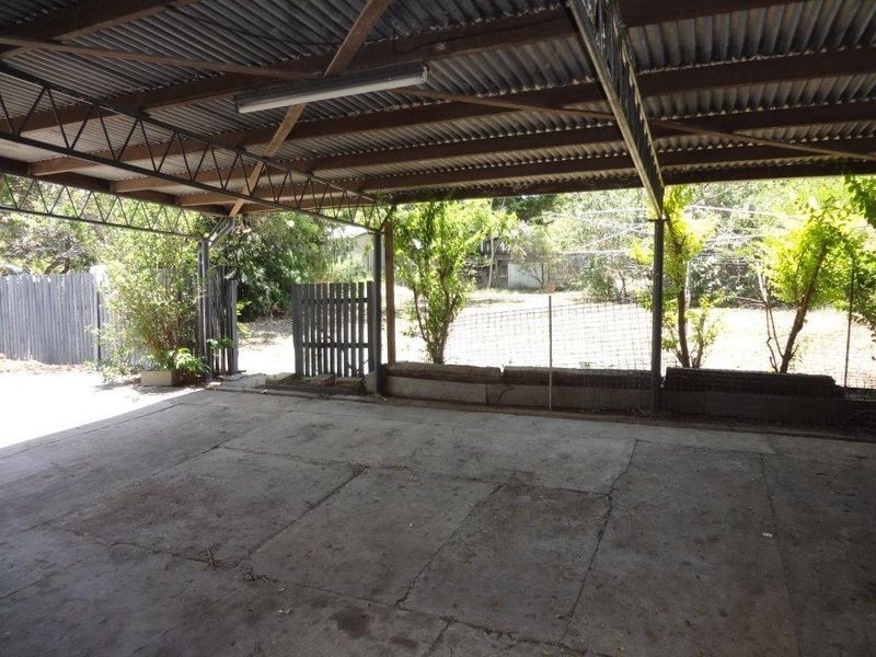5 White Street, West Gladstone QLD 4680