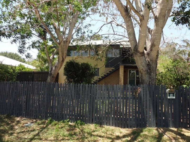 5 White Street, West Gladstone QLD 4680