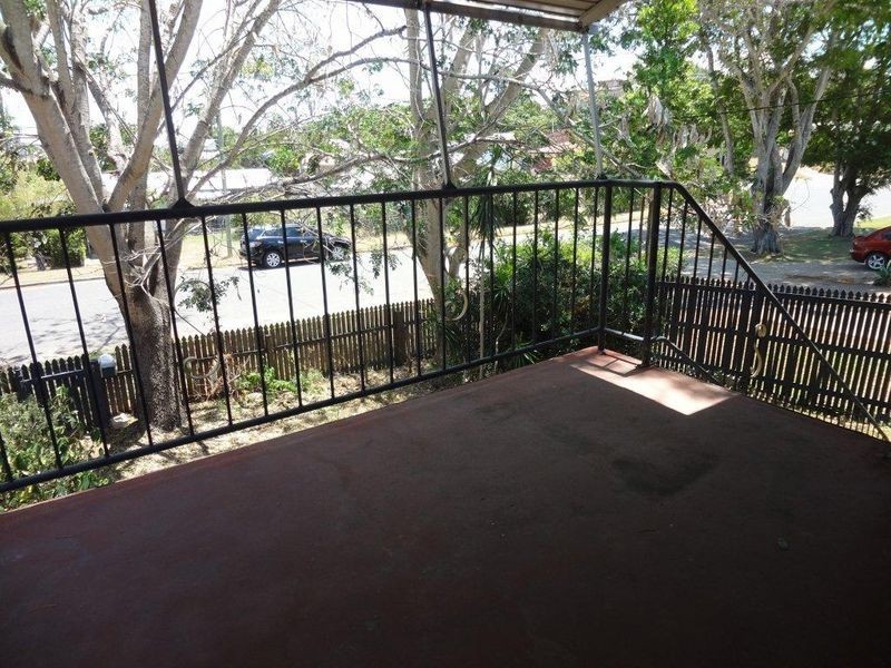 5 White Street, West Gladstone QLD 4680