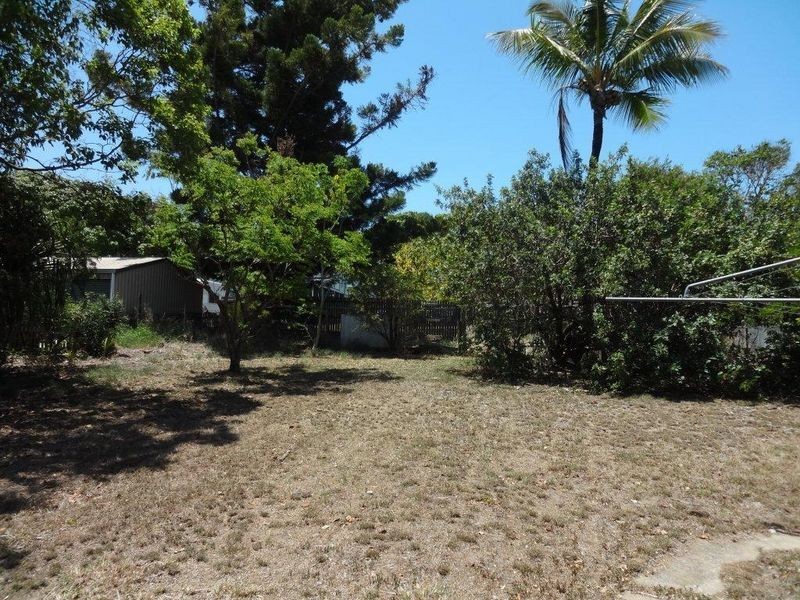 5 White Street, West Gladstone QLD 4680