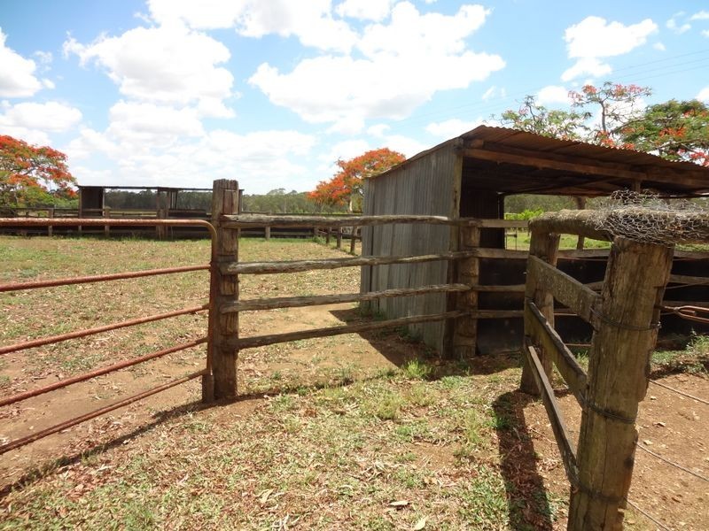 54061 Bruce Highway, Mount Larcom QLD 4695
