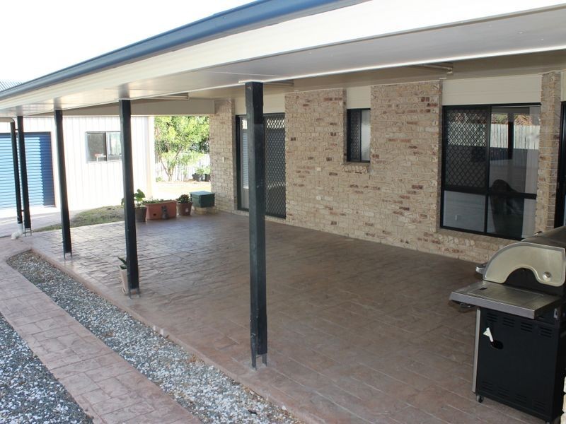 10 Cania Way, Clinton QLD 4680