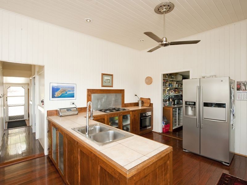 27 Ann Street, South Gladstone QLD 4680