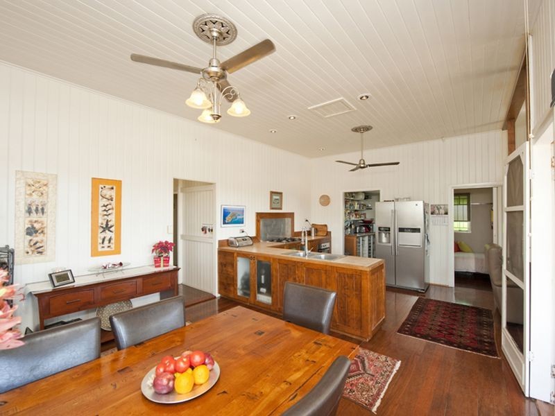 27 Ann Street, South Gladstone QLD 4680