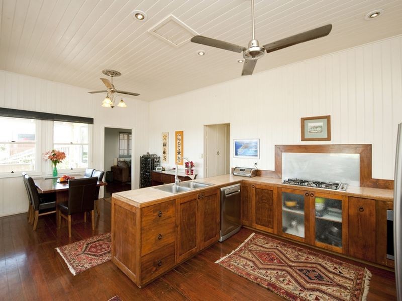 27 Ann Street, South Gladstone QLD 4680