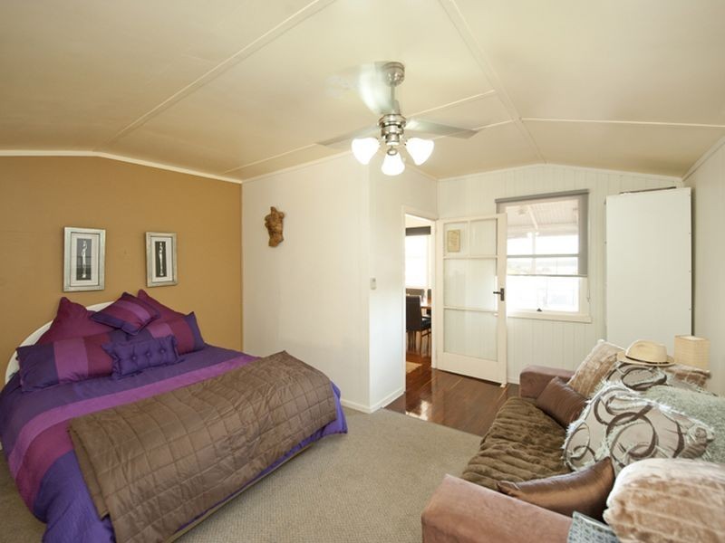 27 Ann Street, South Gladstone QLD 4680