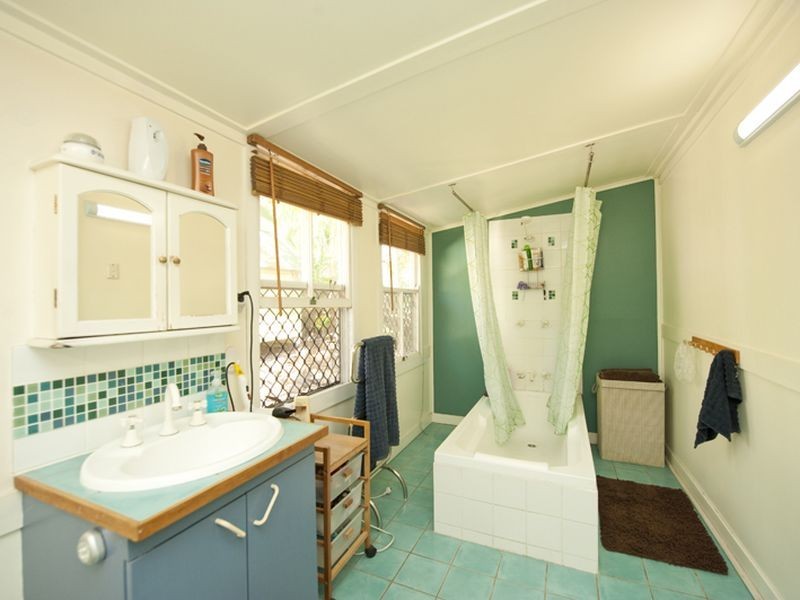 27 Ann Street, South Gladstone QLD 4680