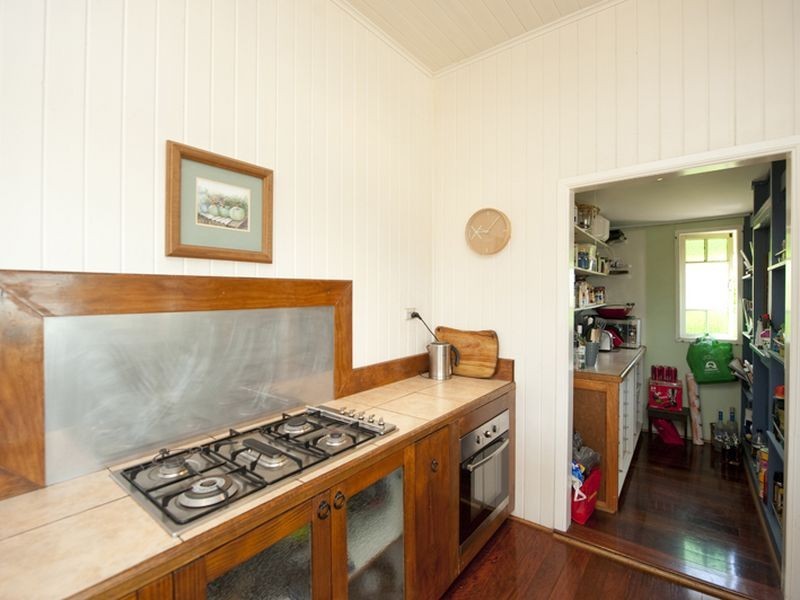 27 Ann Street, South Gladstone QLD 4680