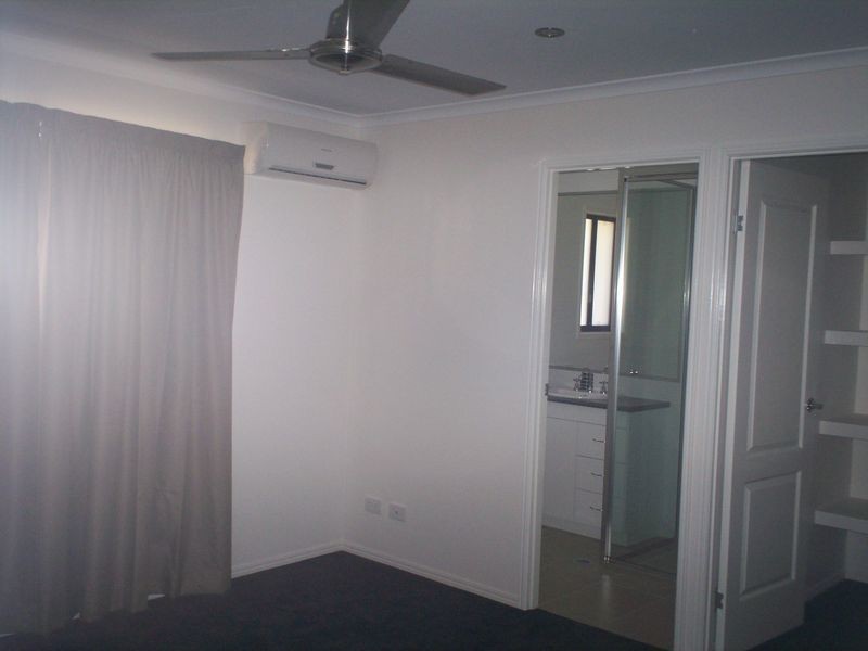 32 Liriope Drive, Kirkwood QLD 4680