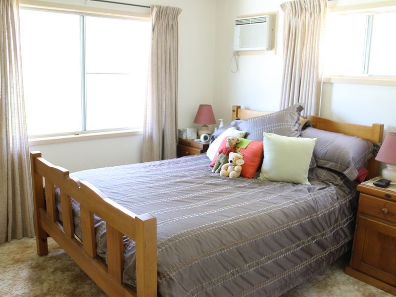 7 Lomas Street, West Gladstone QLD 4680